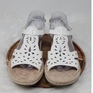 Cliff's By White Mountain Padded White Adjustable Sandal 9.5 NWOB
